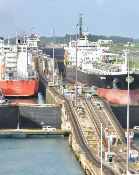 Panama Canal day tours